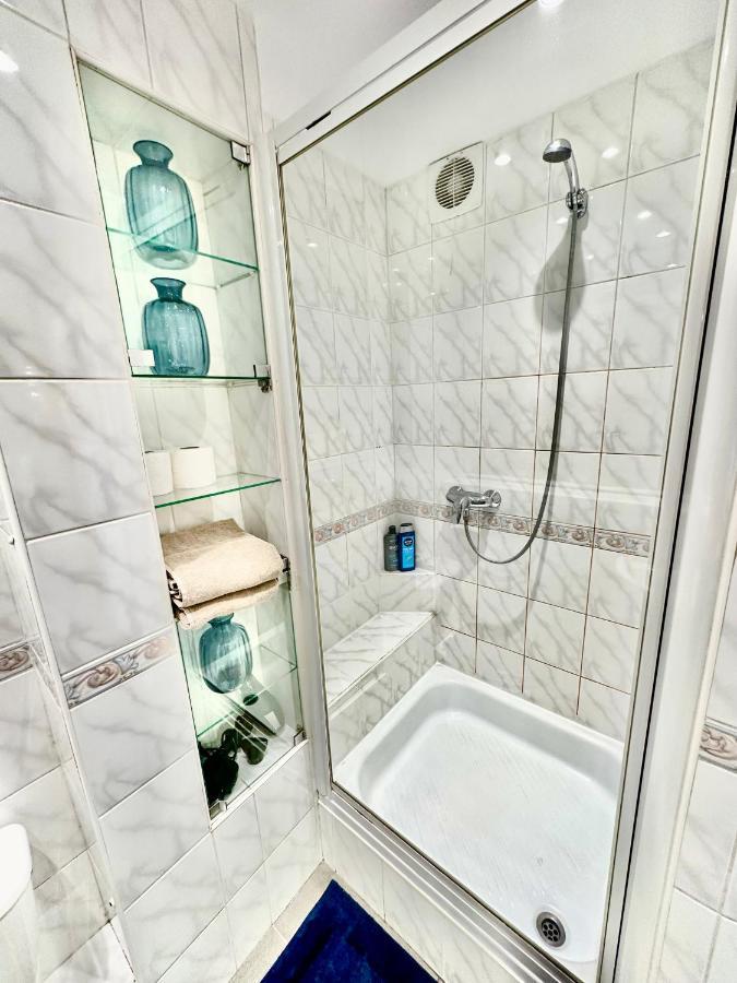 Super Apartament White Warszawa 2X Metro Scisle Centrum Wifi 300 Mbs New Luaran gambar