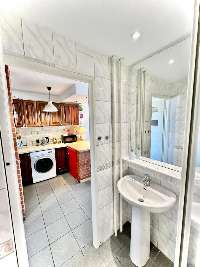 Super Apartament White Warszawa 2X Metro Scisle Centrum Wifi 300 Mbs New Luaran gambar